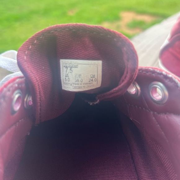 Maroon Vans - Picture 7 of 9